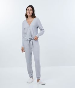 Pijama Longo em Ribana Camisa com Amarração na Barra e Calça Jogger