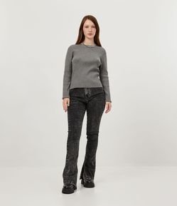 Calça Boot Cut Jeans com Cintura Alta e Abertura na Barra