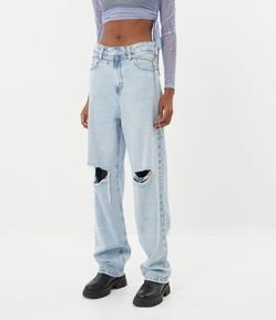 Calça Dad Jeans com Rasgos e Cinto de Corrente