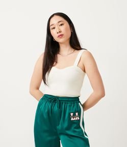 Blusa Regata Cropped em Tricô com Busto Estruturado