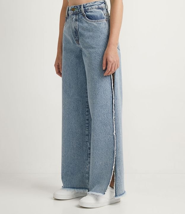 Pantalón Wide Leg Jeans con Abertura Lateral y Terminación Deshilachada Azul 1