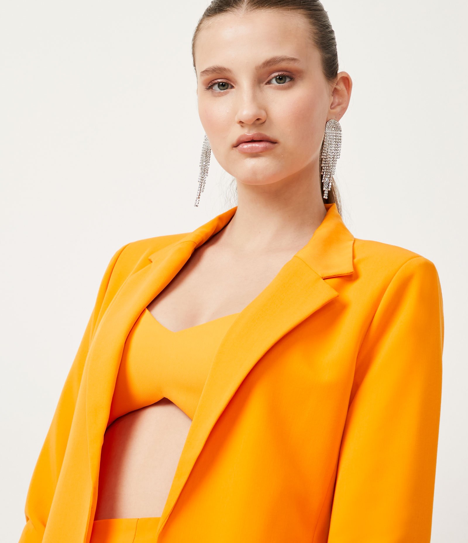 Blazer Alfaiataria Alongado em Crepe com Franzidos nos Punhos 4