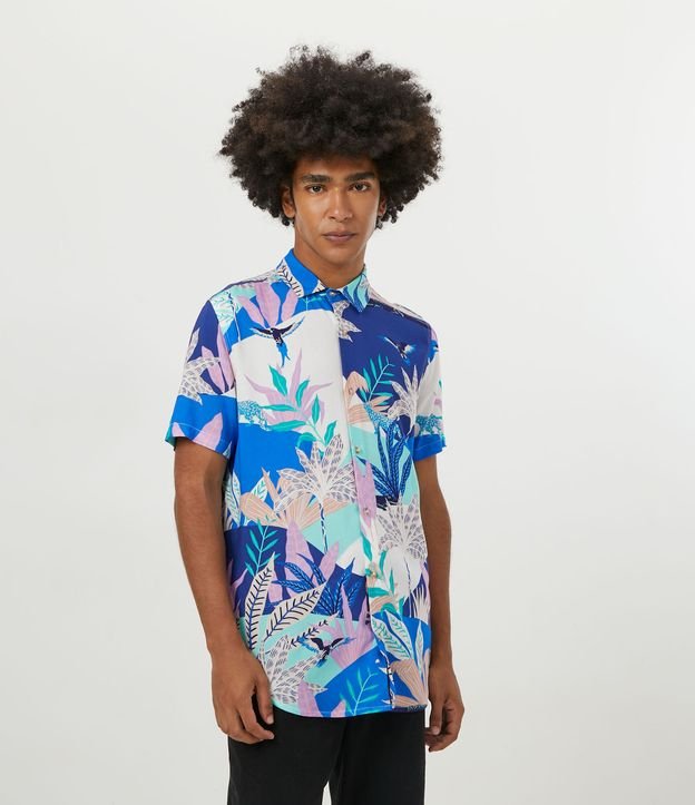 Camisa Manga Curta em Viscolinho com Estampa Floral Azul 1