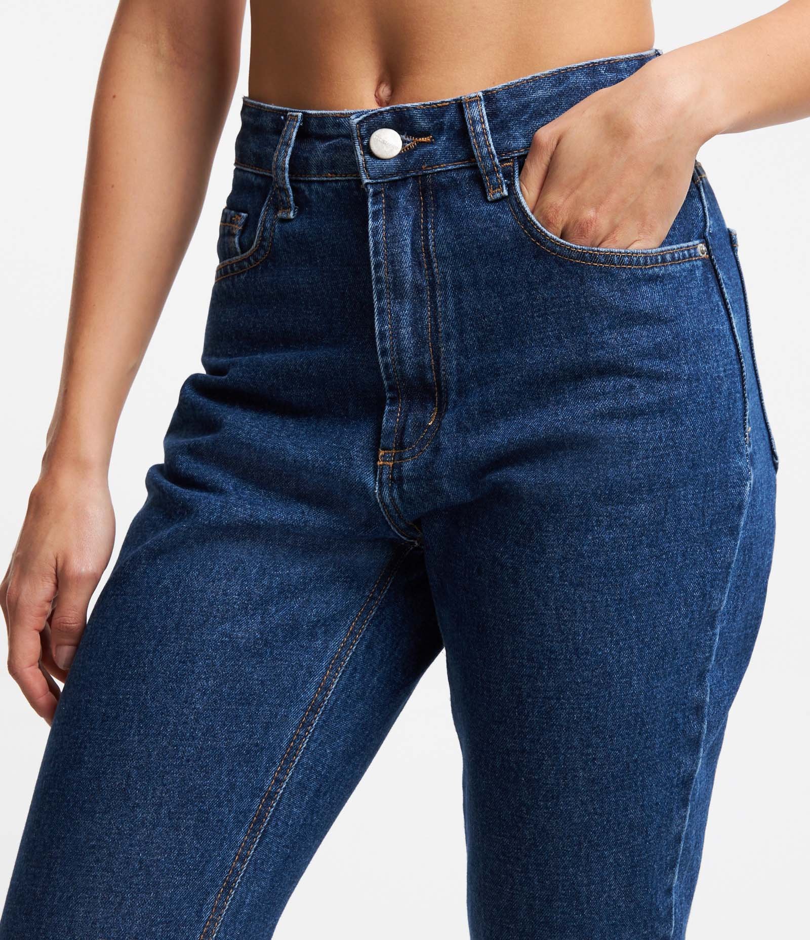 Calça Mom em Jeans com Cintura Alta e Costura Aparente Azul 4