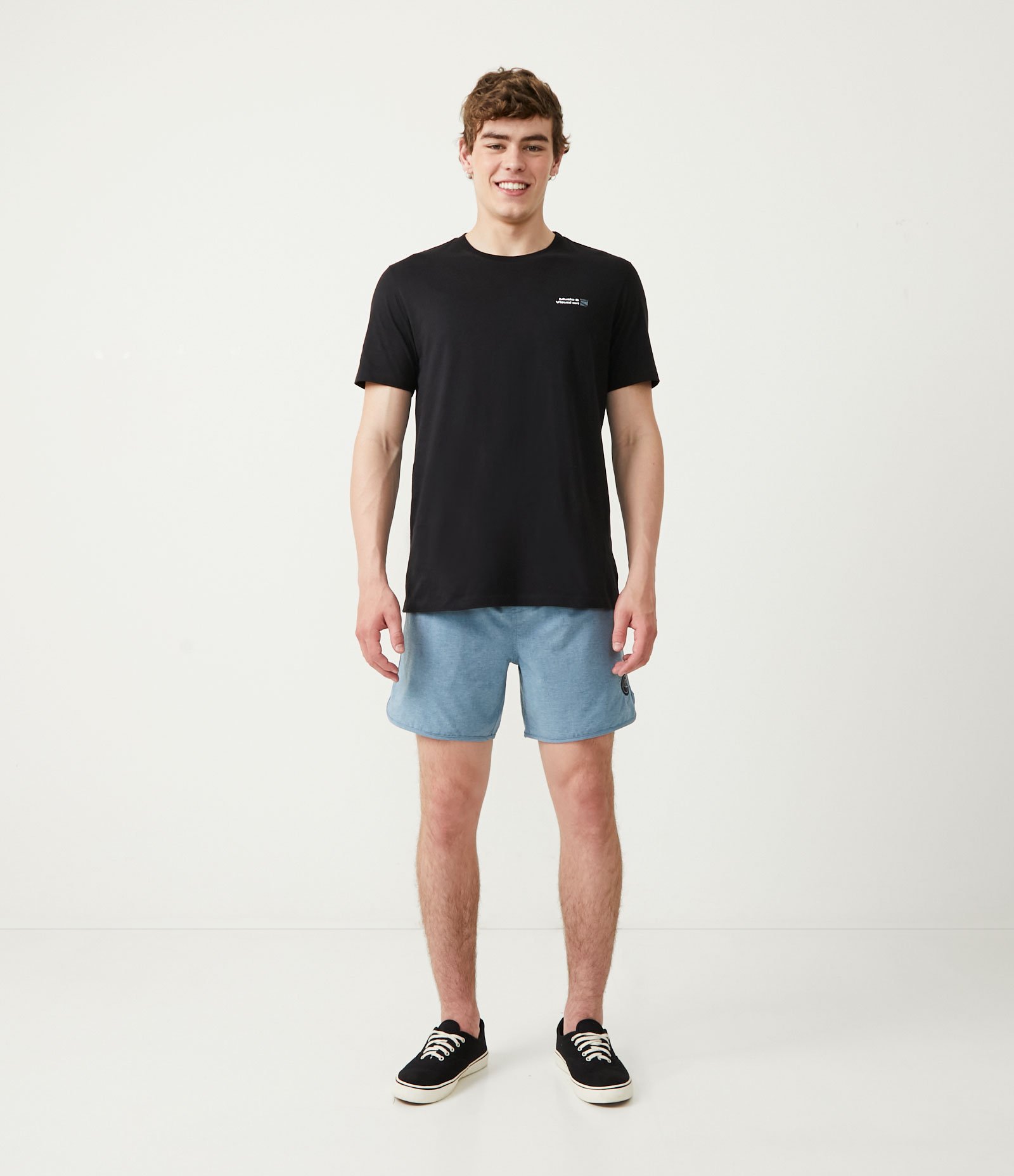 Bermuda de Banho com Cós Elástico e Barra Arredondada Azul claro 1