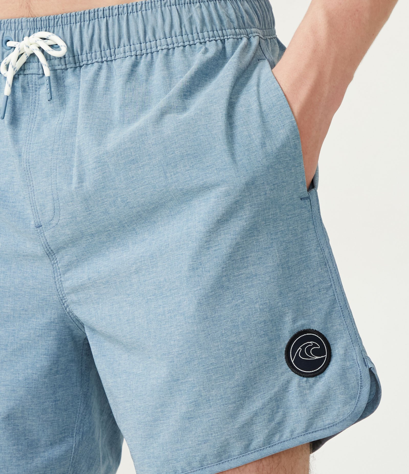 Bermuda de Banho com Cós Elástico e Barra Arredondada Azul claro 4