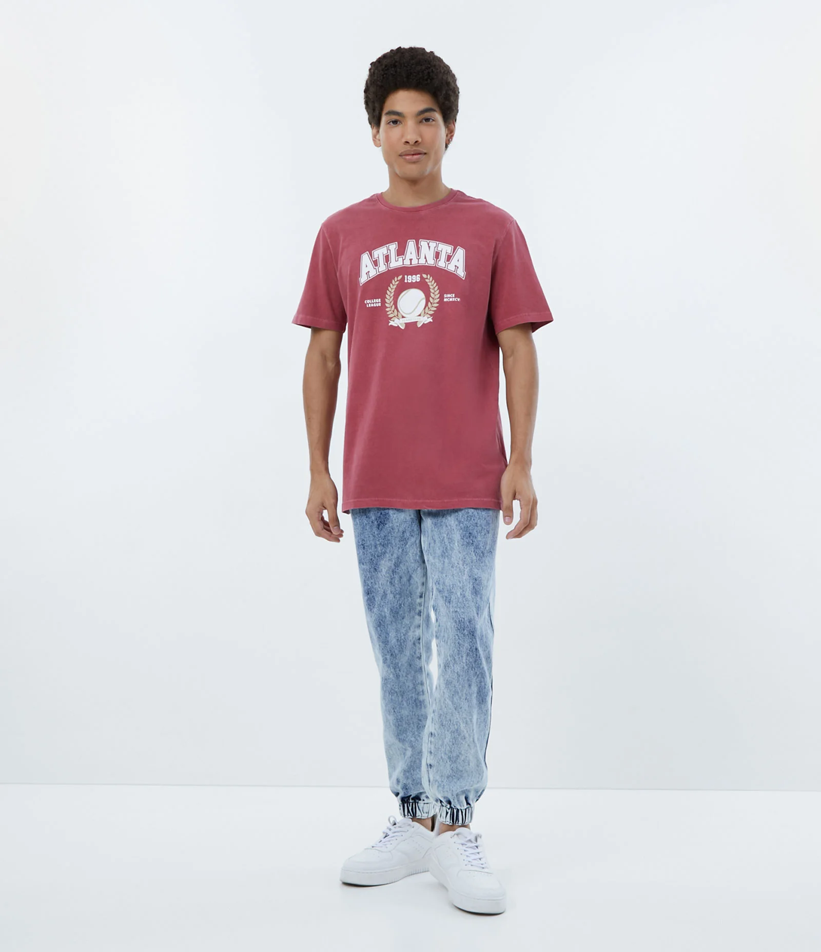 Camiseta em Meia Malha Manga Curta com Lettering Atlanta Vermelho 2