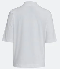 Camiseta em Algodão com Golinha Alta e Manga Curta