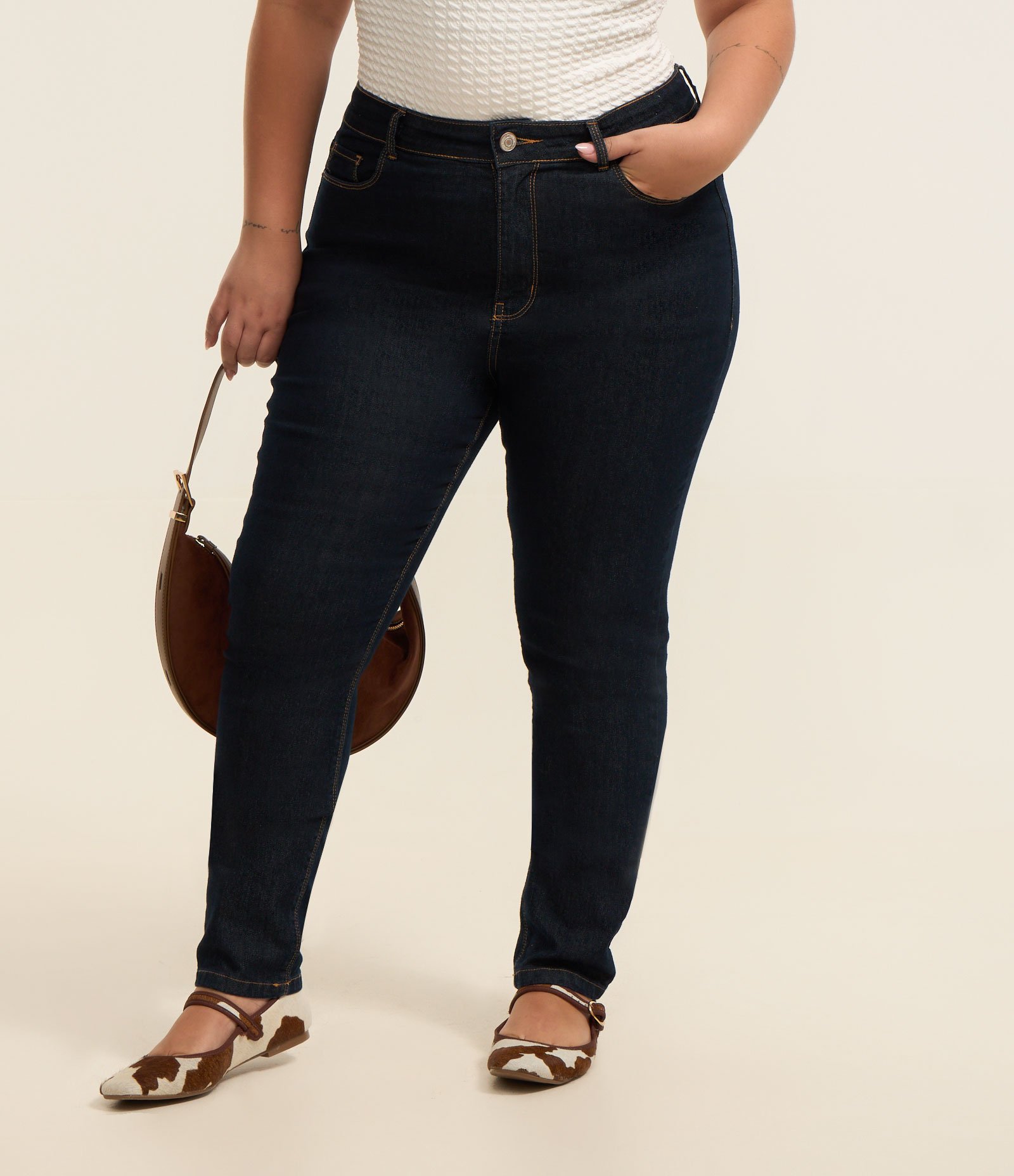Calça Skinny Básica em Jeans com Elastano Curve & Plus Size Azul 2