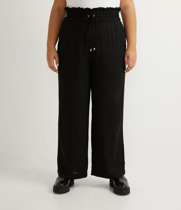 Calça Pantalona em Crepe com Amarração Curve & Plus Size