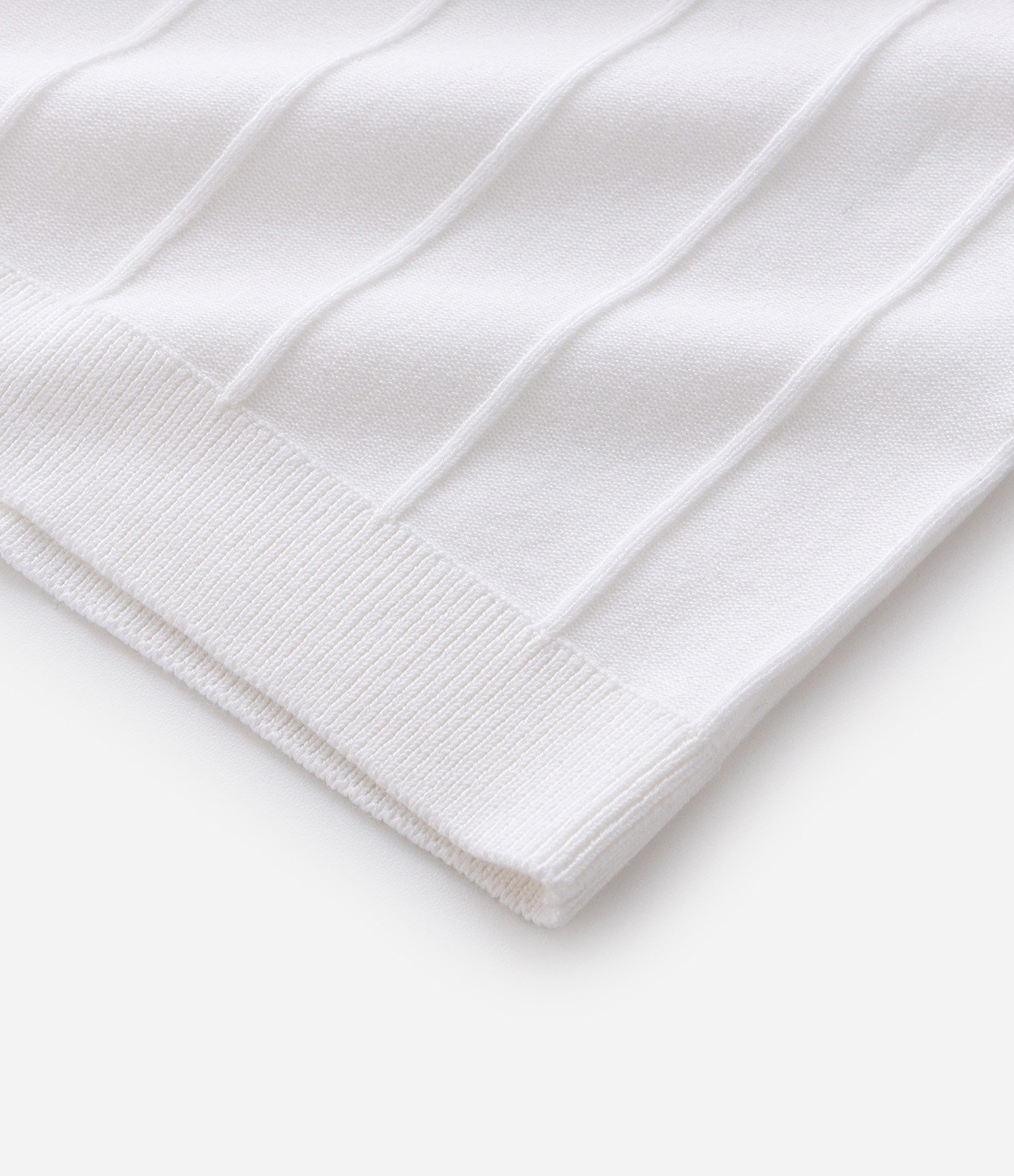 Camiseta Slim em Tricô com Relevos Verticais Off White 13