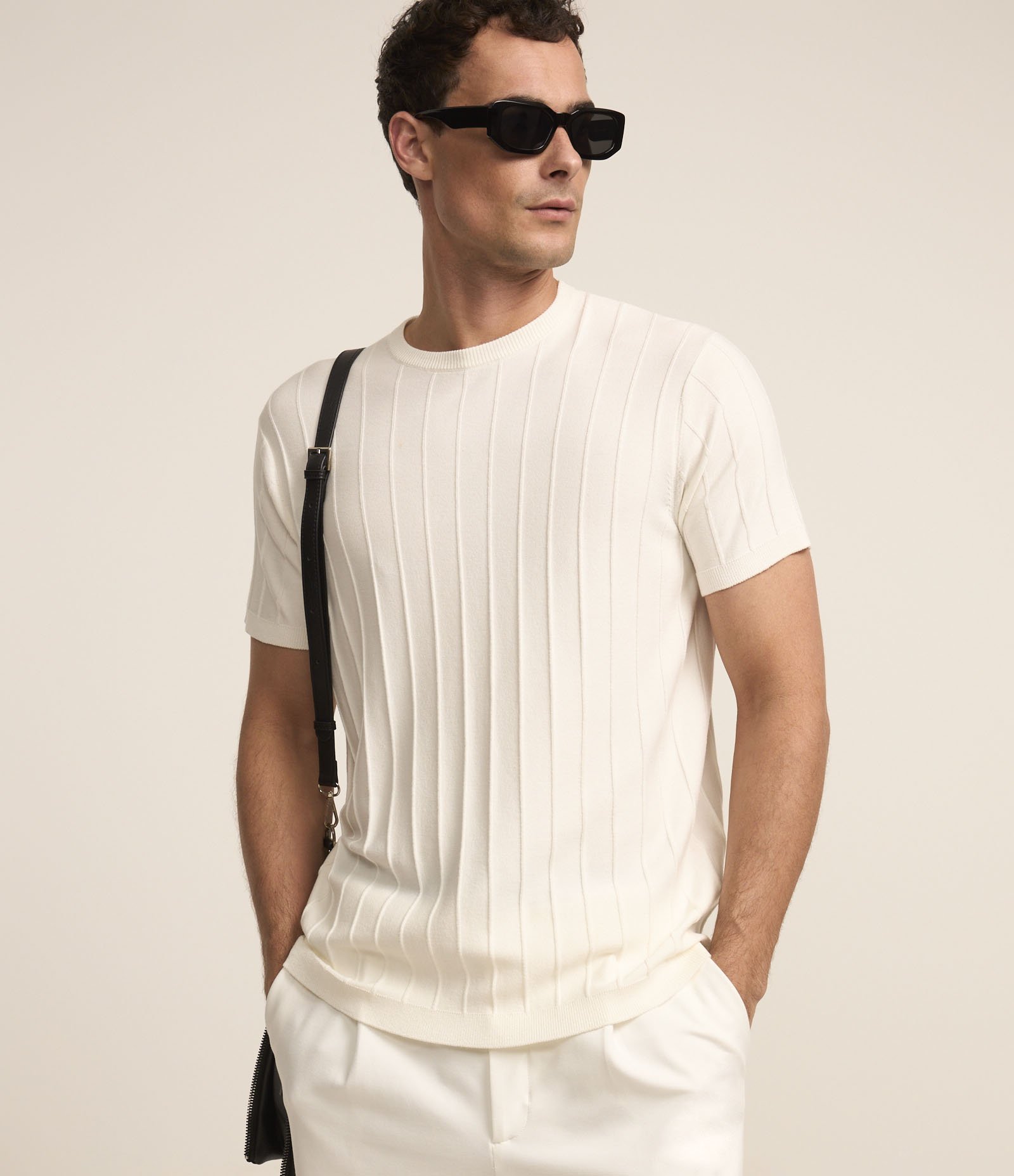 Camiseta Slim em Viscose com Textura de Listras e Manga Curta Off White 1