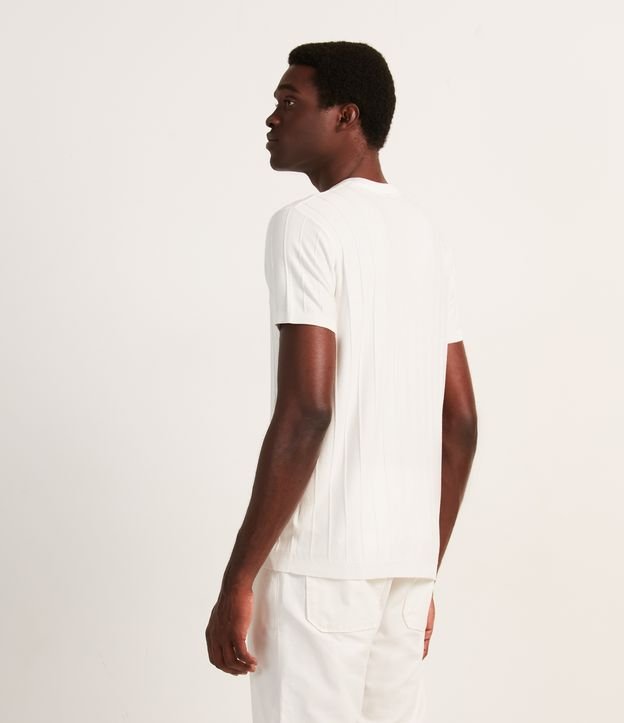 Camiseta Slim em Viscose com Textura de Listras e Manga Curta Off White 3