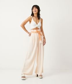 Calça Pantalona em Linho com Pregas e Cinto Bordado