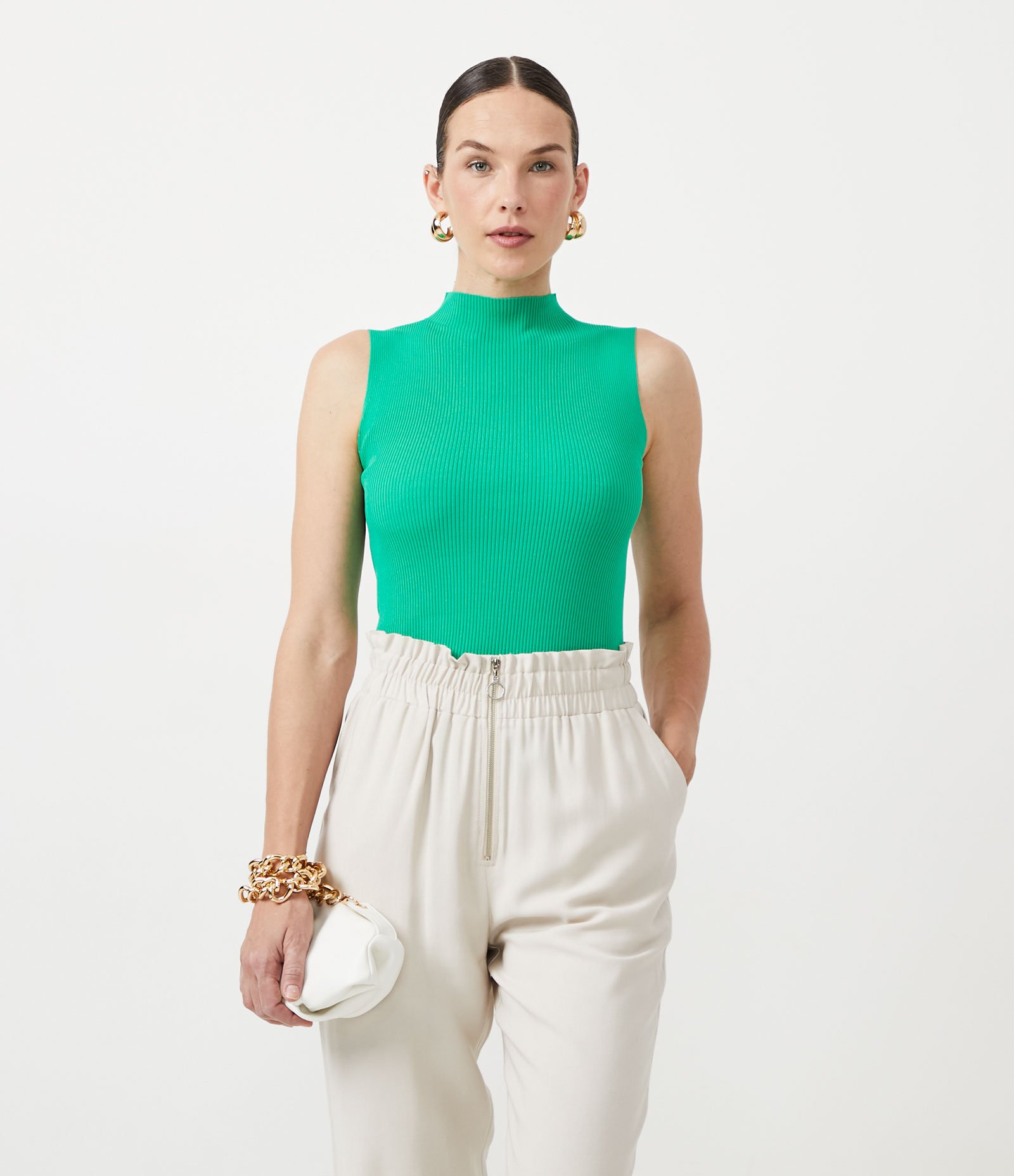 Blusa Regata Básica em Tricô com Gola Alta 1