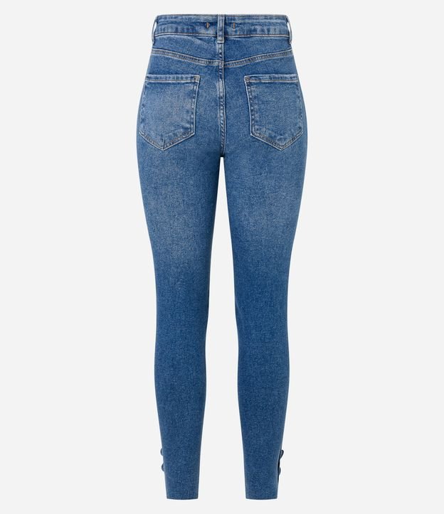 Calça Skinny Jeans com Botões Forrados na Barra Azul Médio 7
