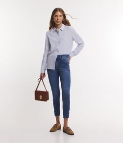 Calça Skinny Jeans com Botões Forrados na Barra