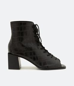 Sapato Sandal Boot com Textura Croco e Salto Grosso