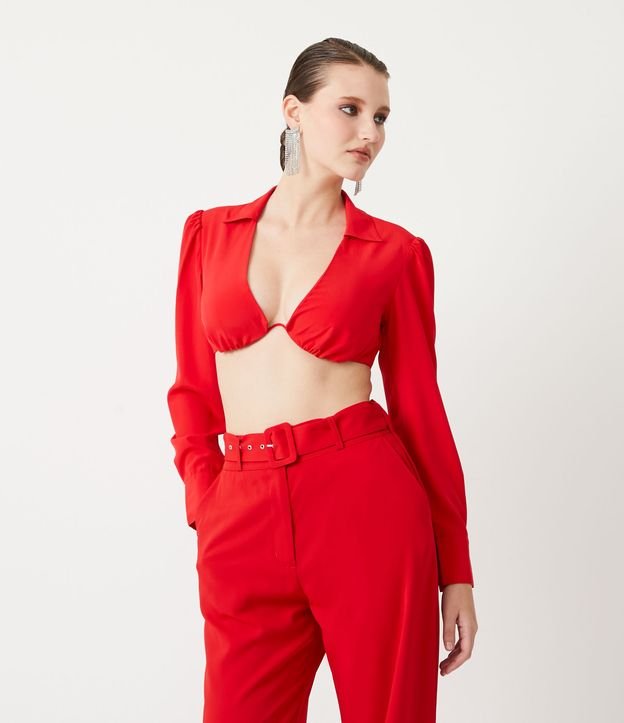 Blusa Cropped em Crepe com Colarinho na Gola e Manga Longa