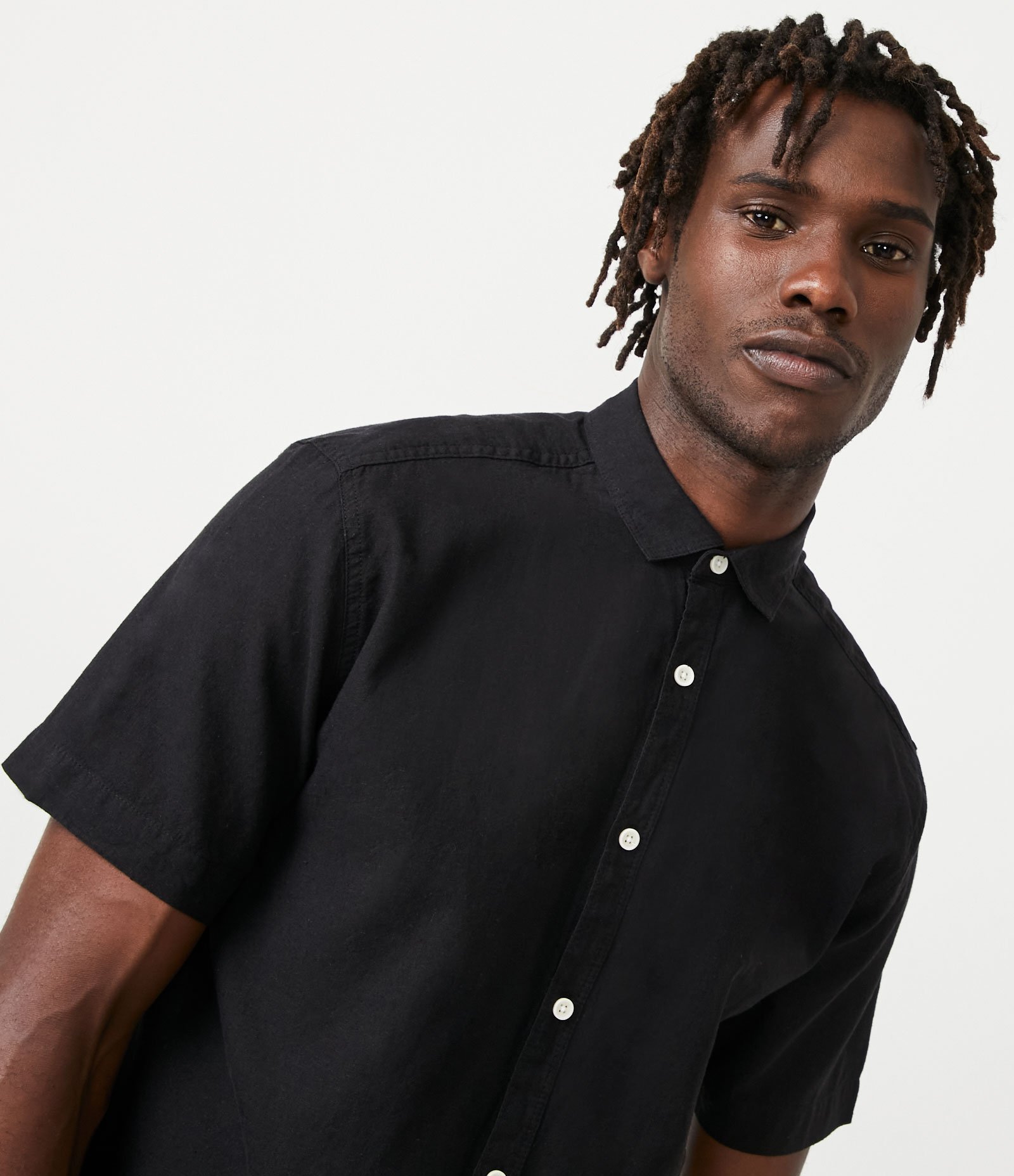 Camisa Comfort Básica em Linho com Manga Curta 4