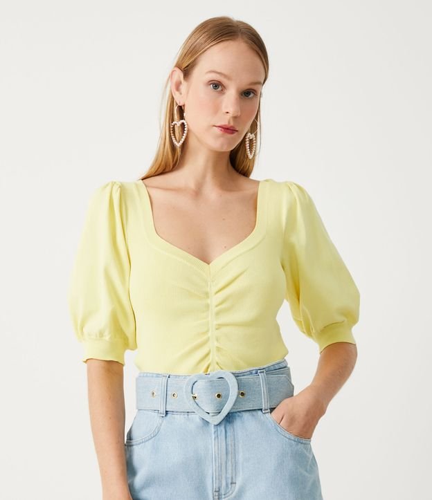 Blusa em Tricô com Manga Bufante