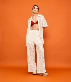 Calça Pantalona em Algodão com Elástico no Cós e Losangos em Furos