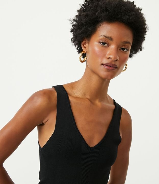 Blusa Musculosa en Viscosa con Escote V Negro 4