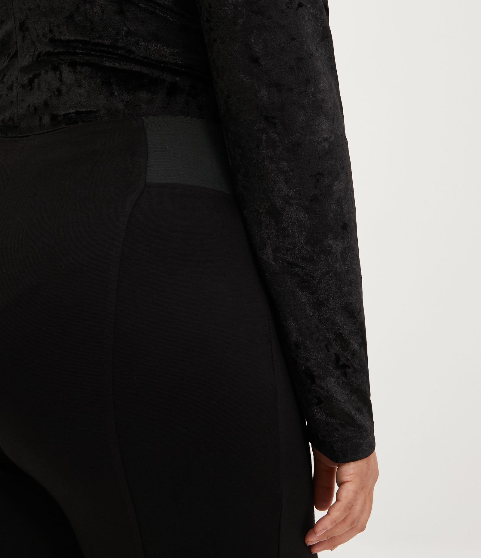 Calça Legging em Viscose com Elástico no Cós Curve & Plus Size Preto 5