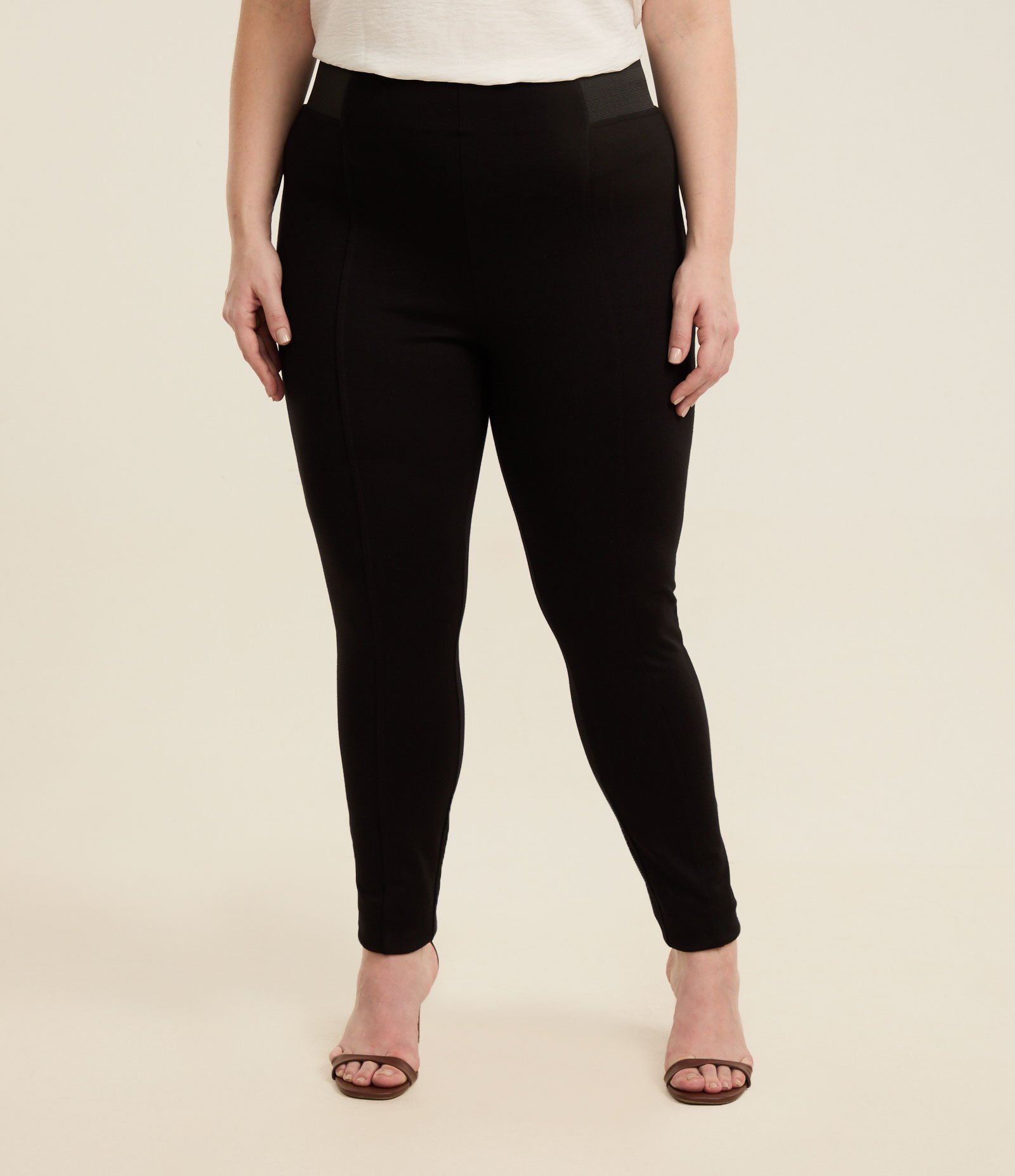 Calça Legging em Viscose com Elástico no Cós Curve & Plus Size Preto 2