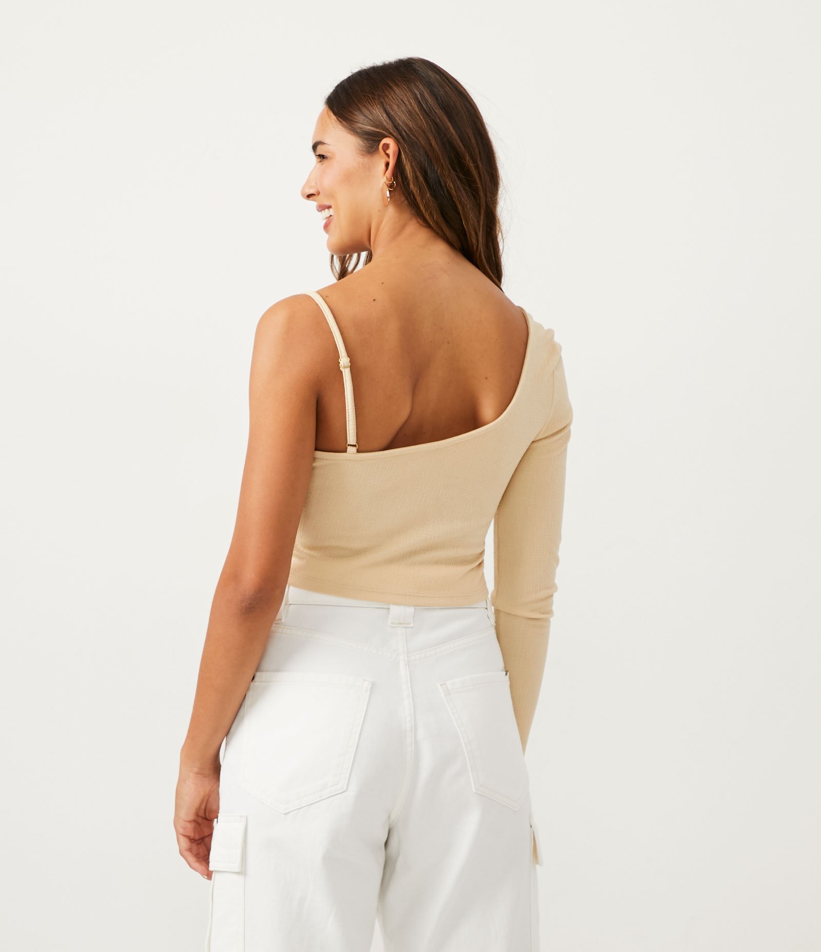 Blusa Cropped em Tweed com Decote Ombro Só e Manga Longa Bege 3