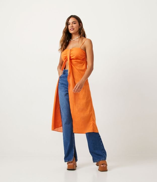 Blusa Regata Alongada em Algodão Maquinetado com Alças Finas