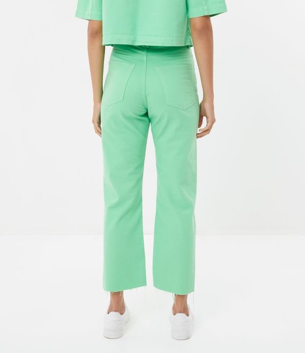 Calça Reta Cropped Jeans com Cintura Alta e Barra Corte a Fio Verde 2