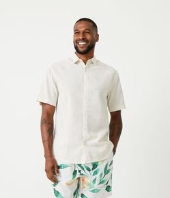 Camisa Comfort em Linho com Manga Curta