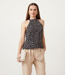Blusa Regata em Crepe com Estampa Poá e Gola Halter