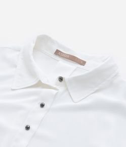 Camisa em Crepe com Botões Metalizados Curve & Plus Size
