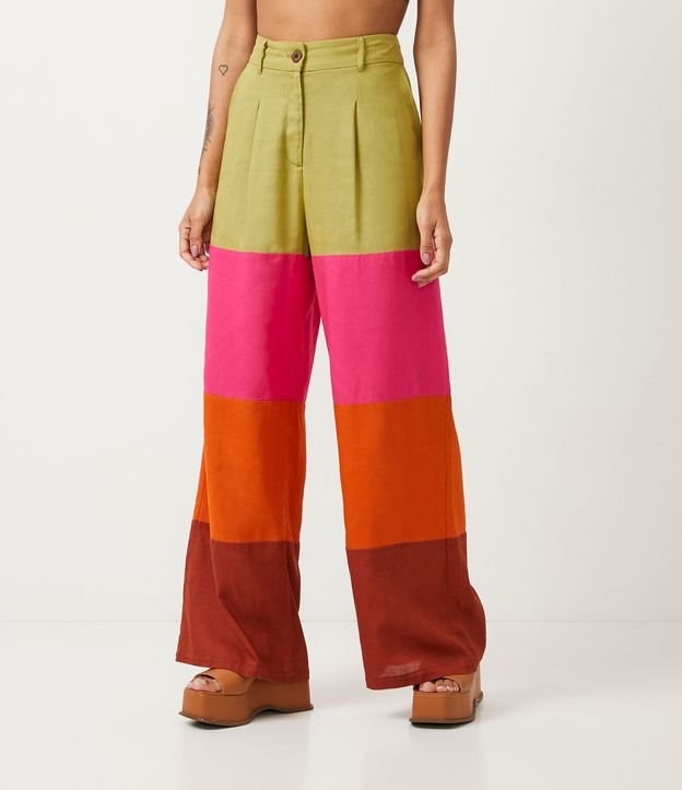 Pantalón Modelo Pantalona en Lino con Bloques de colores contrastantes Verde 2