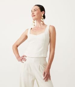 Blusa Regata em Malha Texturizada com Decote Coração