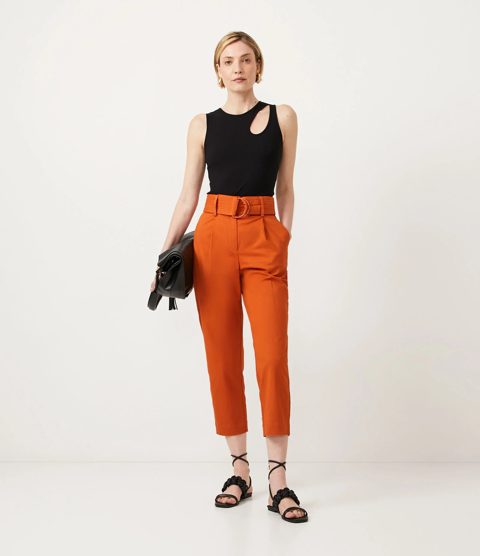 Blusa Regata em Ribana com Detalhe Vazado no Ombro Preto 2