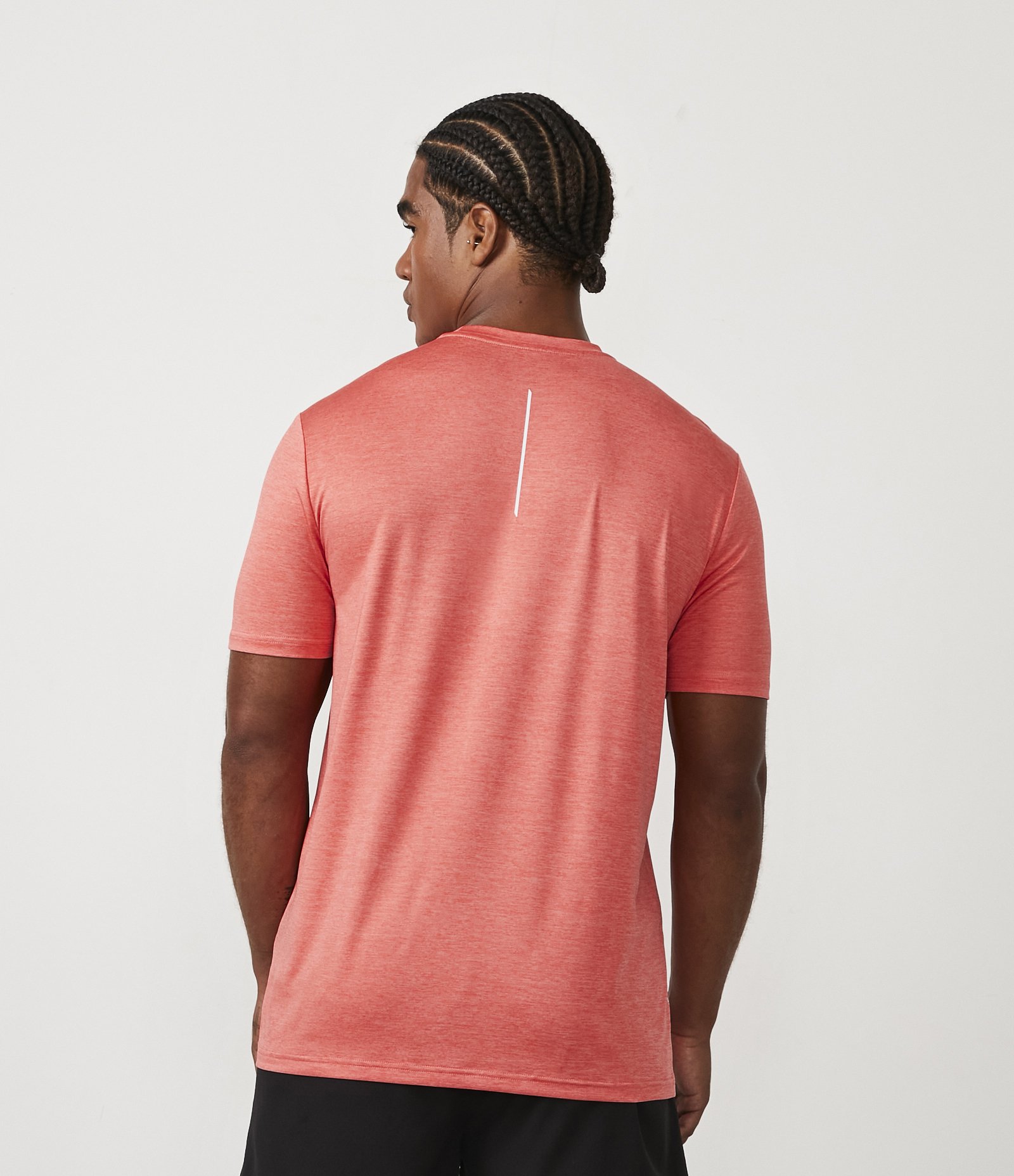 Camiseta Esportiva com Tecnologia Dry e Detalhes Refletivos Rosa Coral 3