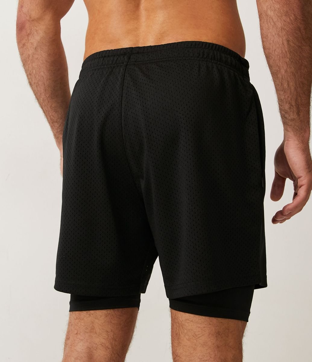 Shorts Curto Laser Preto com bermuda interna de compressão - Roupa  Masculina