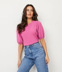 Blusa Texturizada com Gola Redonda e Manga Bufante