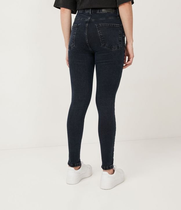 Pantalón Skinny Jeans con Barra Diferente Negro 4