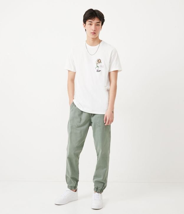 Calça Jogger em Sarja com Bolso Carpinteiro