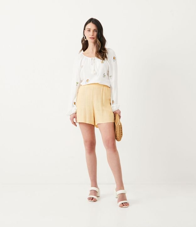 Blusa Bata en Viscolino con Bordado Drinks Blanco 2