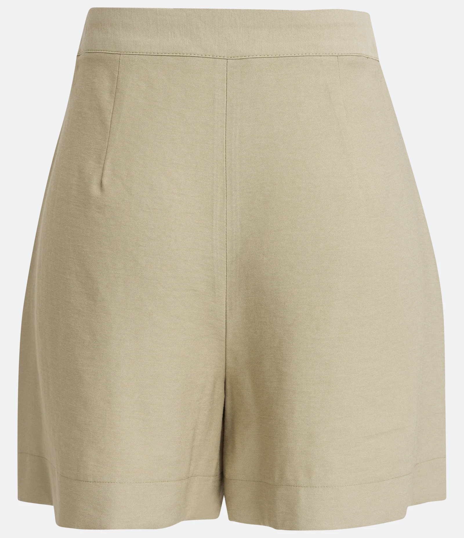 Short Reto em Viscose com Botão Diferenciado Verde 2