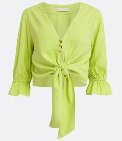 Blusa em Viscolinho com Abotoamento e Amarração Frontal