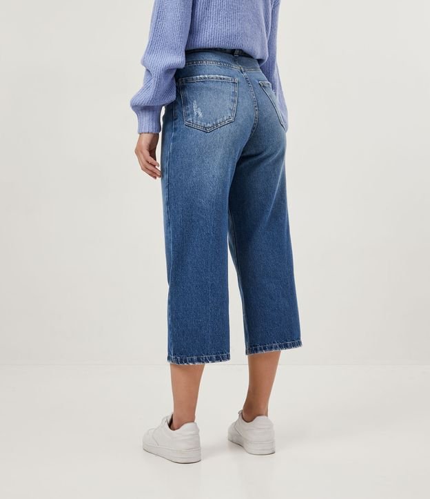 Calça Pantacourt Jeans com Puídos e Pence Azul 3