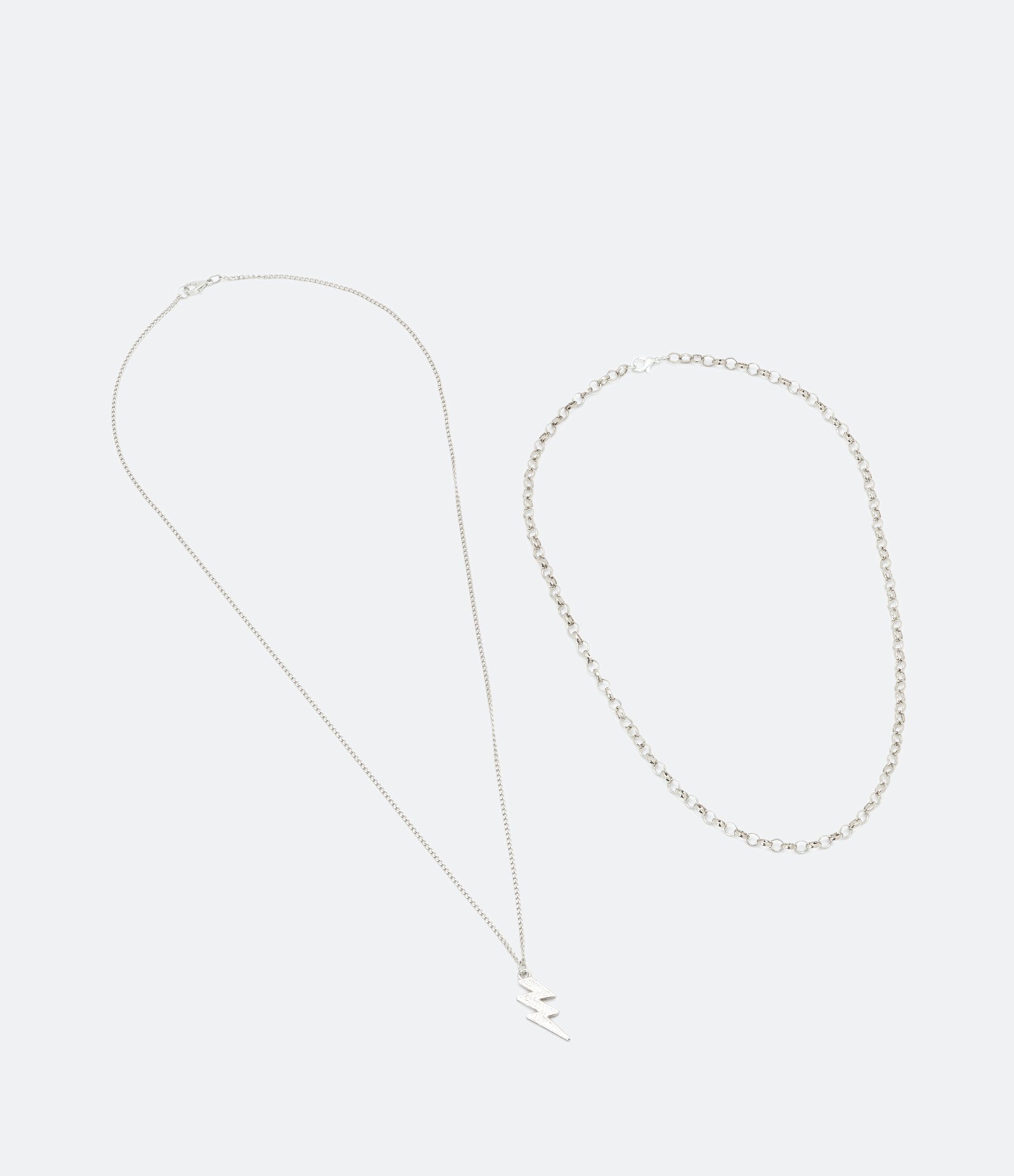 Colar Duplo com Corrente e Pingente de Raio Cinza 3