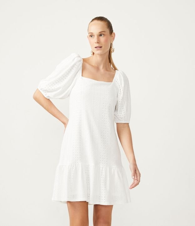 Vestido Curto em Laise com Manga Bufante