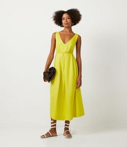 Vestido New Midi em Viscose com Pregas